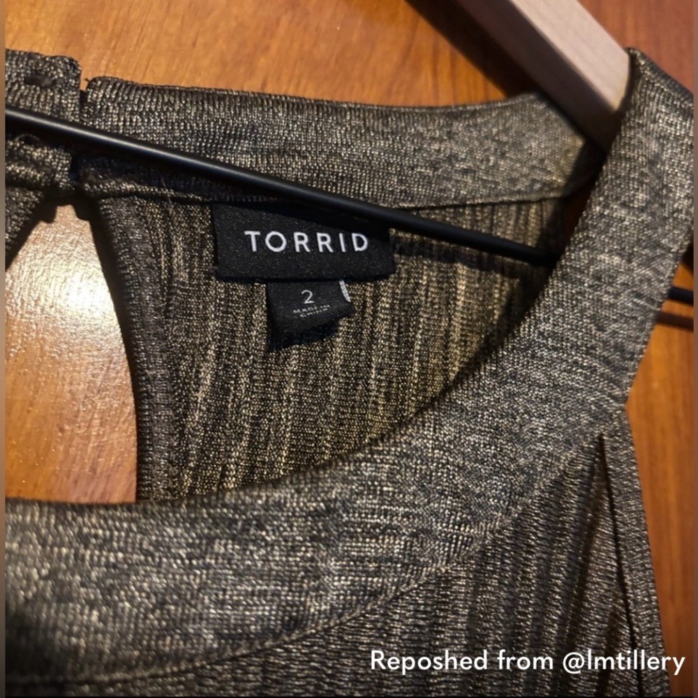 Torrid Metallic Gold with Black Ribbed sleeveless top (size 2) - Picture 2 of 2